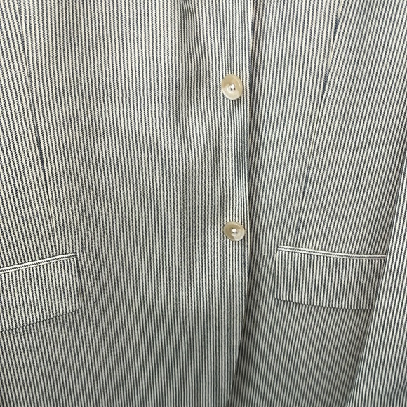 Nautica Sports Jacket Size 46T in EUC. Beige and Blue. 55% Viscose 45% Wool - Picture 12 of 16